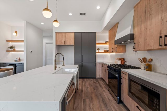 4218 Nichols Street, Houston, TX 77020