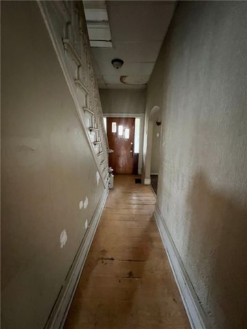 806 High St, New Castle, PA 16101