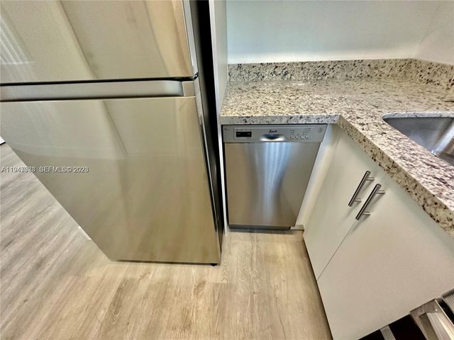 1894 NW 53rd ST, Miami, FL 33142