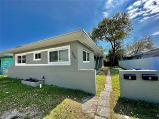 1894 NW 53rd ST, Miami, FL 33142