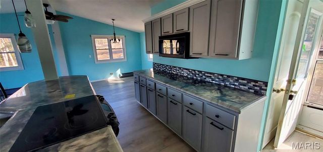 46 Mesa Avenue, Camdenton, MO 65020