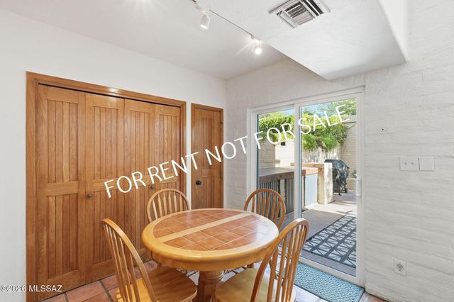 2824 E Sierra Vista Road, Tucson, AZ 85716