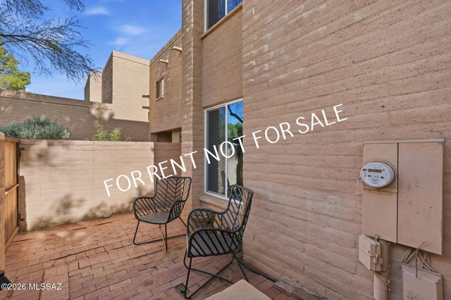 2824 E Sierra Vista Road, Tucson, AZ 85716