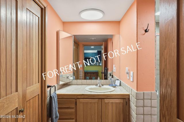 2824 E Sierra Vista Road, Tucson, AZ 85716