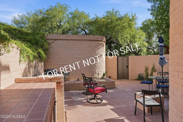 2824 E Sierra Vista Road, Tucson, AZ 85716