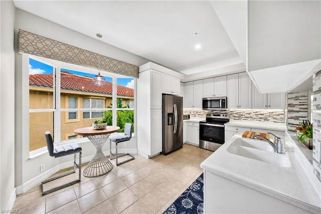 1855 Les Chateaux BLVD 5-201, Naples, FL 34109