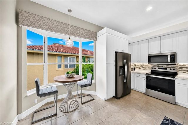 1855 Les Chateaux BLVD 5-201, Naples, FL 34109