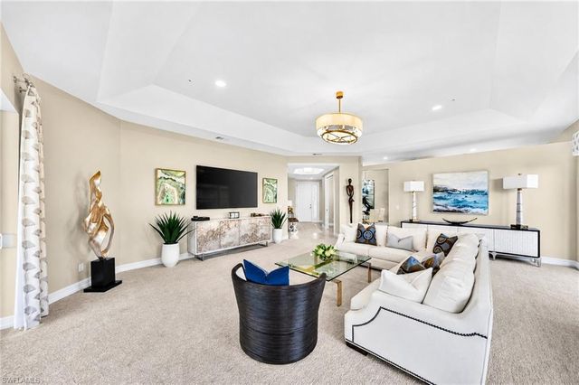1855 Les Chateaux BLVD 5-201, Naples, FL 34109