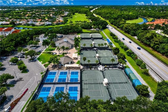1855 Les Chateaux BLVD 5-201, Naples, FL 34109
