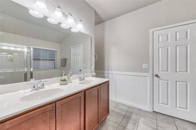 328 Langely, Kyle, TX 78640