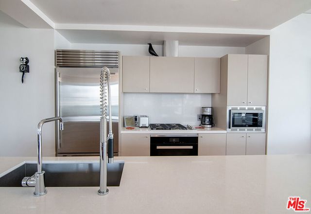 1155 S Grand Avenue 1511, Los Angeles, CA 90015