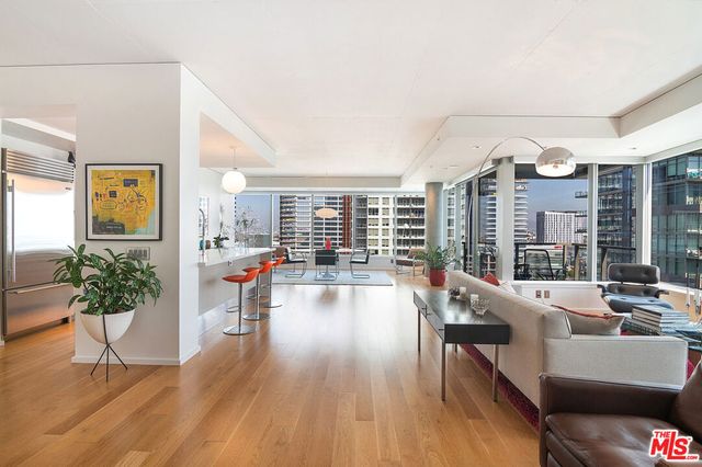 1155 S Grand Avenue 1511, Los Angeles, CA 90015