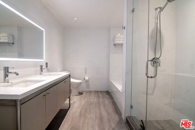 1155 S Grand Avenue 1511, Los Angeles, CA 90015