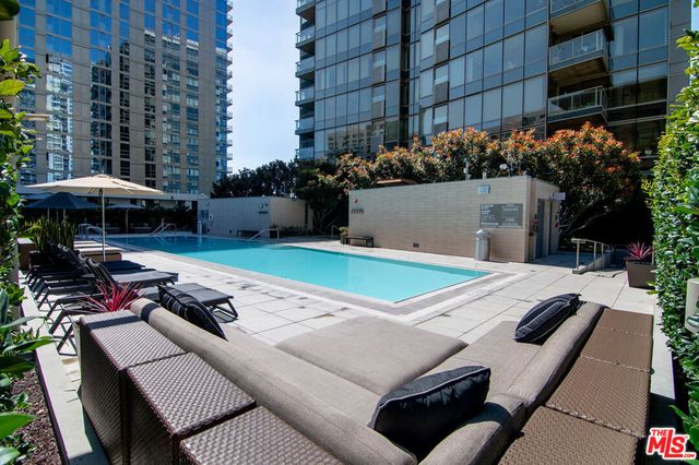 1155 S Grand Avenue 1511, Los Angeles, CA 90015