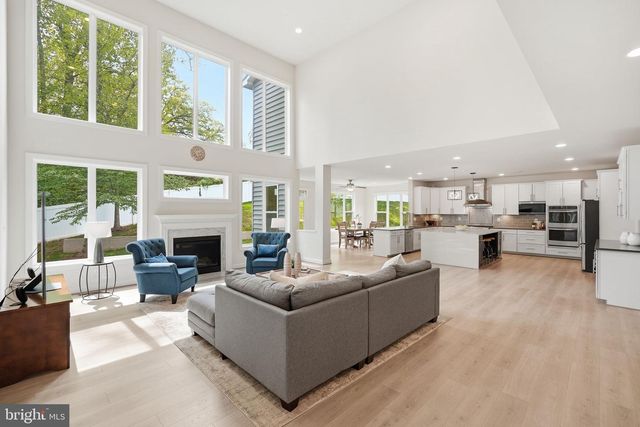 7821 OLD FALLS RD, Mclean, VA 22102