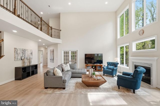 7821 OLD FALLS RD, Mclean, VA 22102