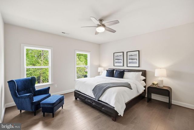 7821 OLD FALLS RD, Mclean, VA 22102
