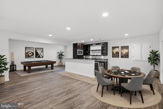 7821 OLD FALLS RD, Mclean, VA 22102