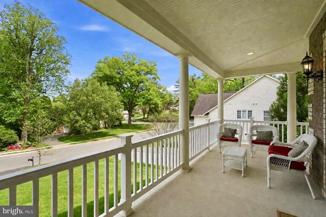 7821 OLD FALLS RD, Mclean, VA 22102