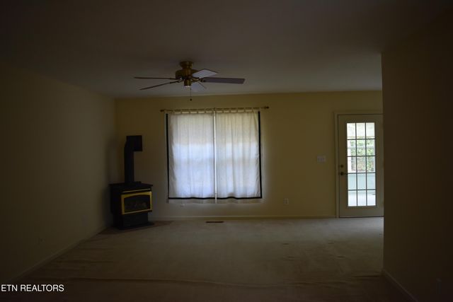 805 Yonside Drive, Sparta, TN 38583