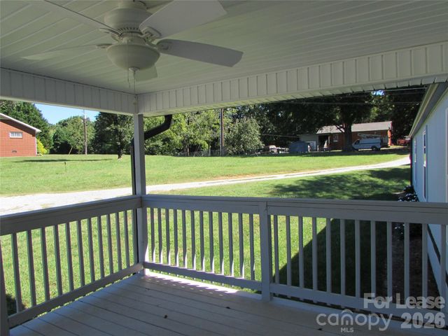 182 Dry Dock Loop, Mooresville, NC 28117