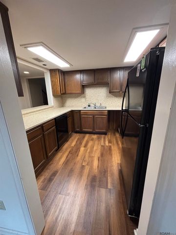 5648 Riverstone Dr, Baton Rouge, LA 70820