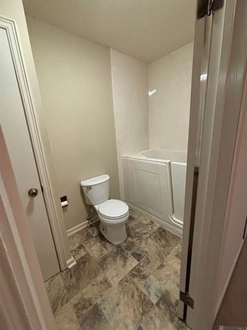 5648 Riverstone Dr, Baton Rouge, LA 70820