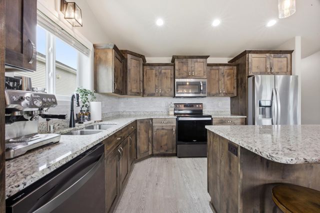 4558 13th Street S, Moorhead, MN 56560