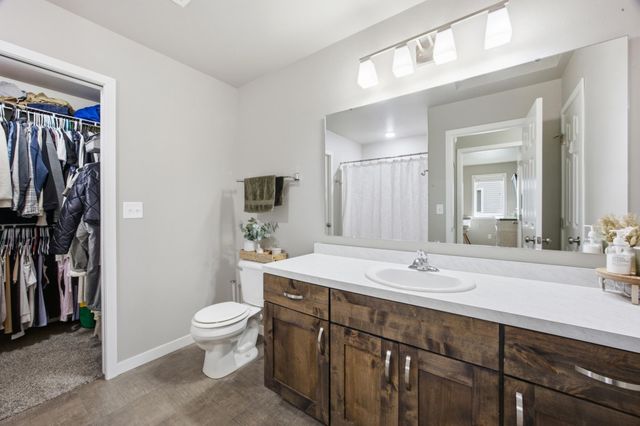 4558 13th Street S, Moorhead, MN 56560