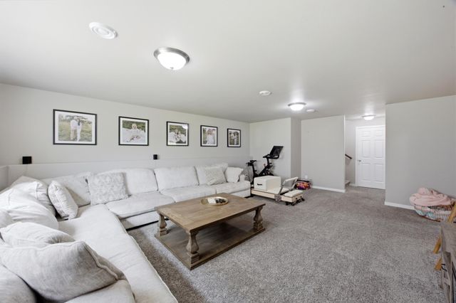4558 13th Street S, Moorhead, MN 56560
