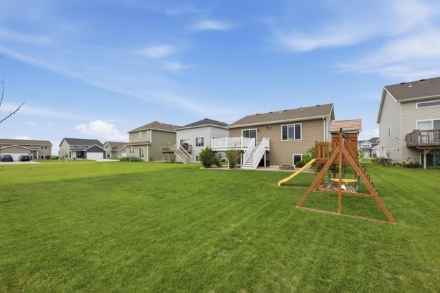 4558 13th Street S, Moorhead, MN 56560