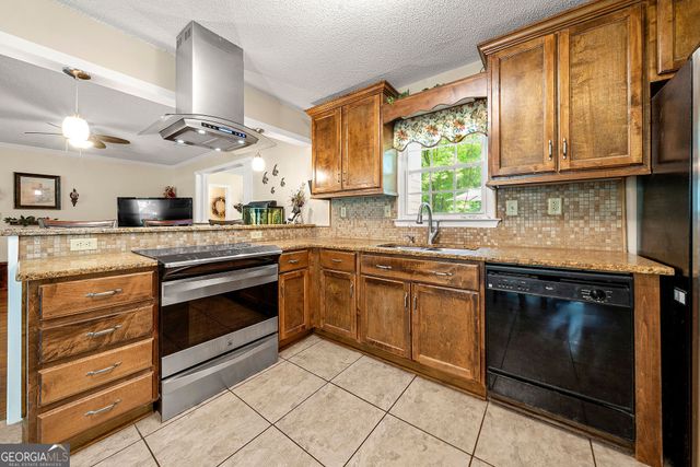 55 Foxcroft Court, Newnan, GA 30265