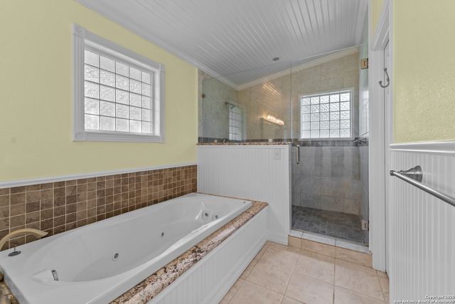 3590 County Road 4713, Lacoste, TX 78039