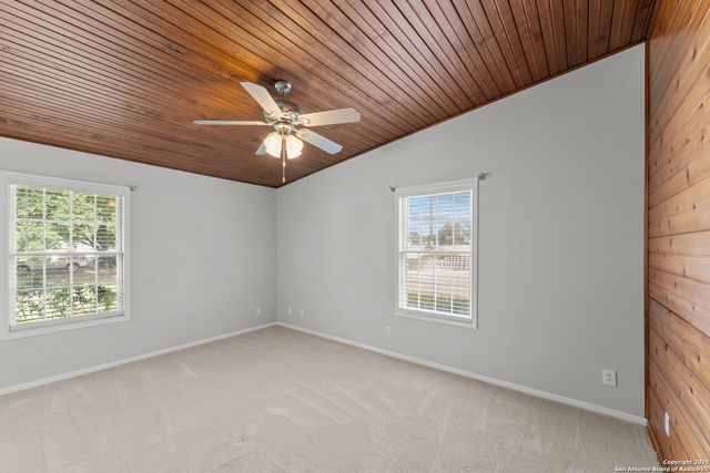 3590 County Road 4713, Lacoste, TX 78039