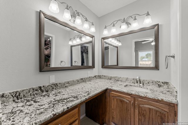 3590 County Road 4713, Lacoste, TX 78039