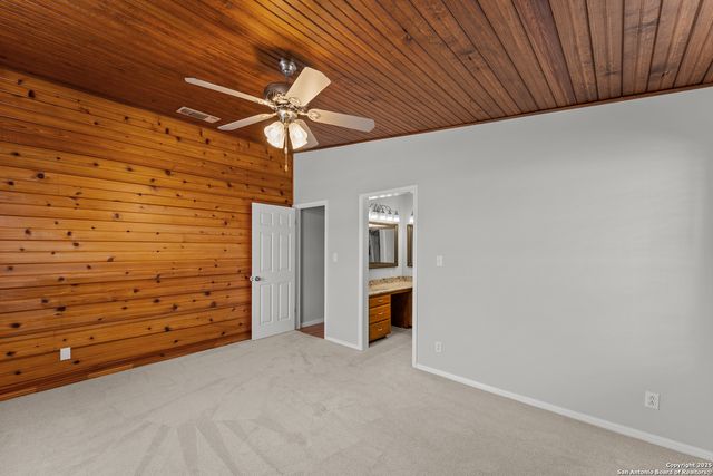 3590 County Road 4713, Lacoste, TX 78039