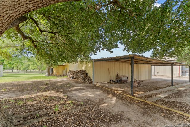 3590 County Road 4713, Lacoste, TX 78039