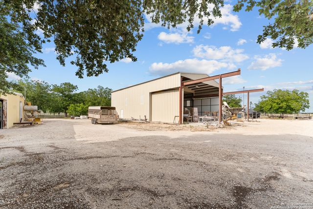 3590 County Road 4713, Lacoste, TX 78039