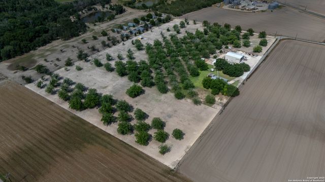 3590 County Road 4713, Lacoste, TX 78039