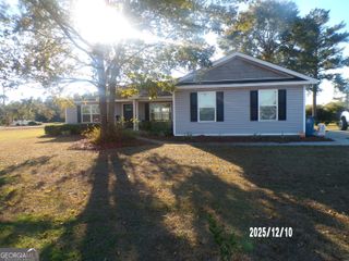 586 Caleb Circle, Jesup, GA 31545