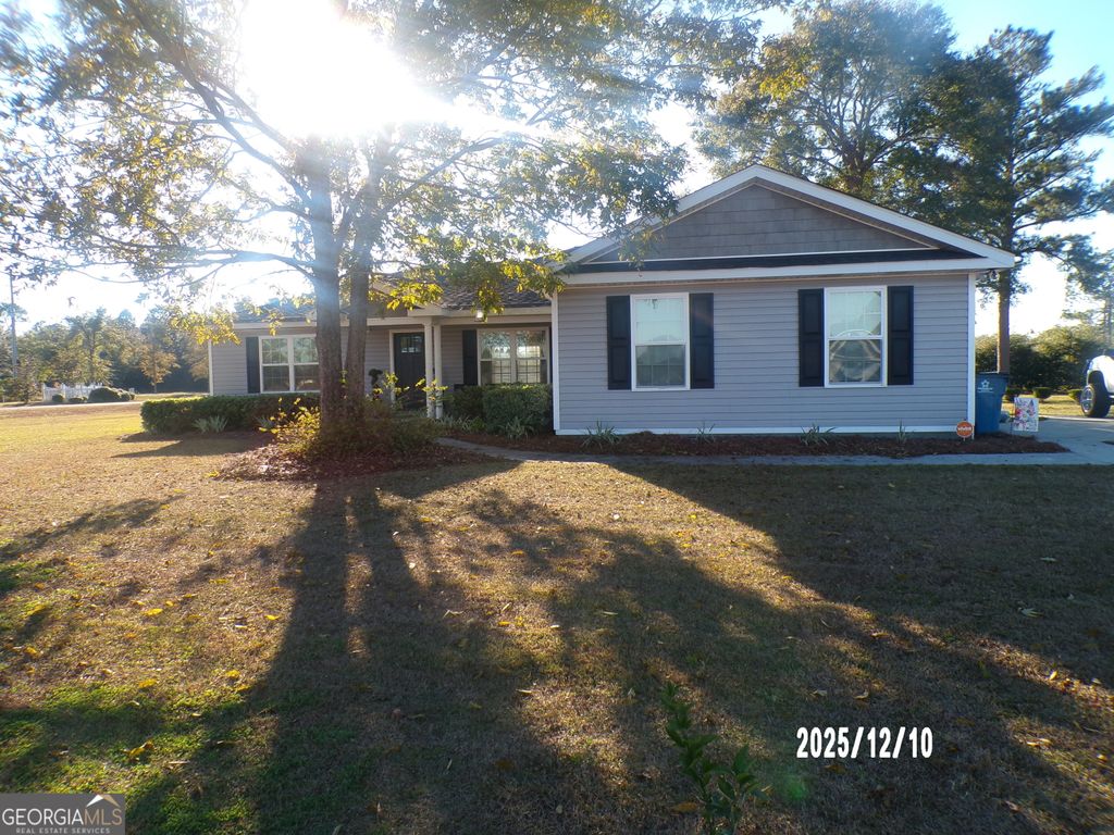 586 Caleb Circle, Jesup, GA 31545