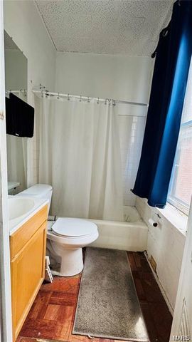 3744 Gravois Avenue, St Louis, MO 63116