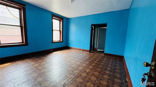 3744 Gravois Avenue, St Louis, MO 63116