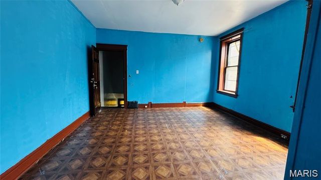 3744 Gravois Avenue, St Louis, MO 63116