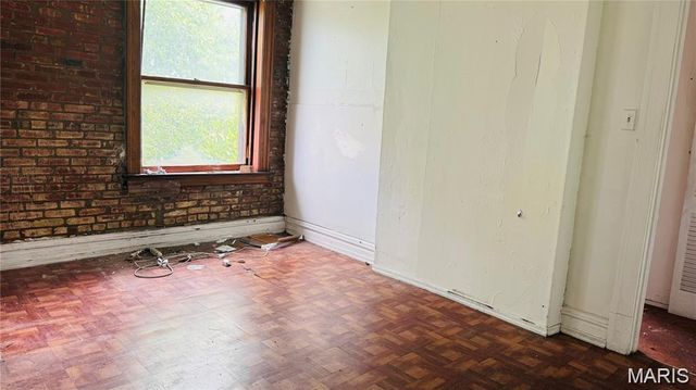 3744 Gravois Avenue, St Louis, MO 63116