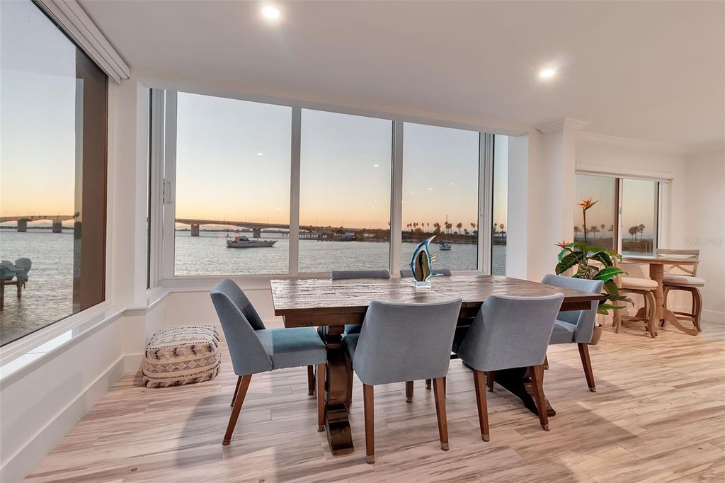 226 GOLDEN GATE POINT 21, Sarasota, FL 34236