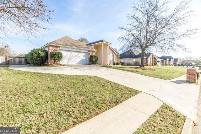 203 Cumberland Woods Terrace, Warner Robins, GA 31088