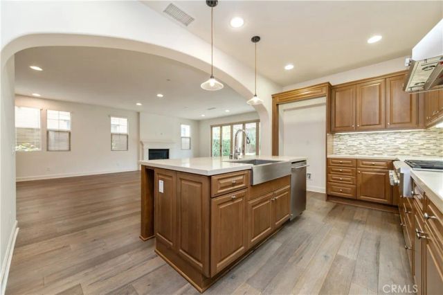 105 Tomato Springs, Irvine, CA 92618