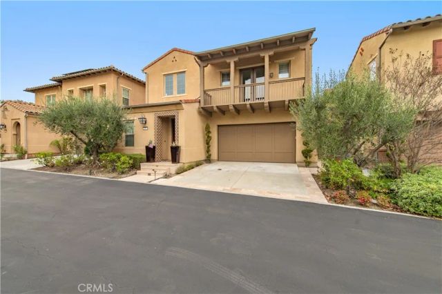 105 Tomato Springs, Irvine, CA 92618