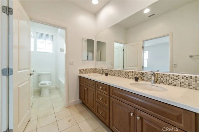 105 Tomato Springs, Irvine, CA 92618